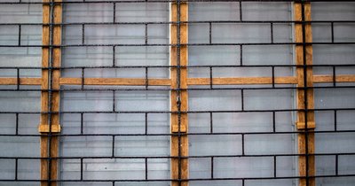 Aufbau Holzfassade auf Mauerwerk: Anleitung